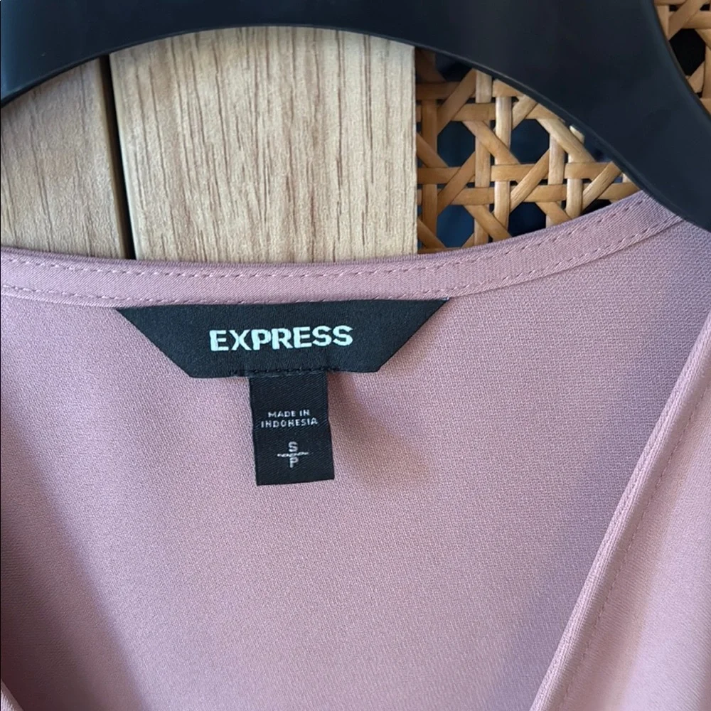Express Women's Blush V-Neck Blouse - Picture 2 of 3